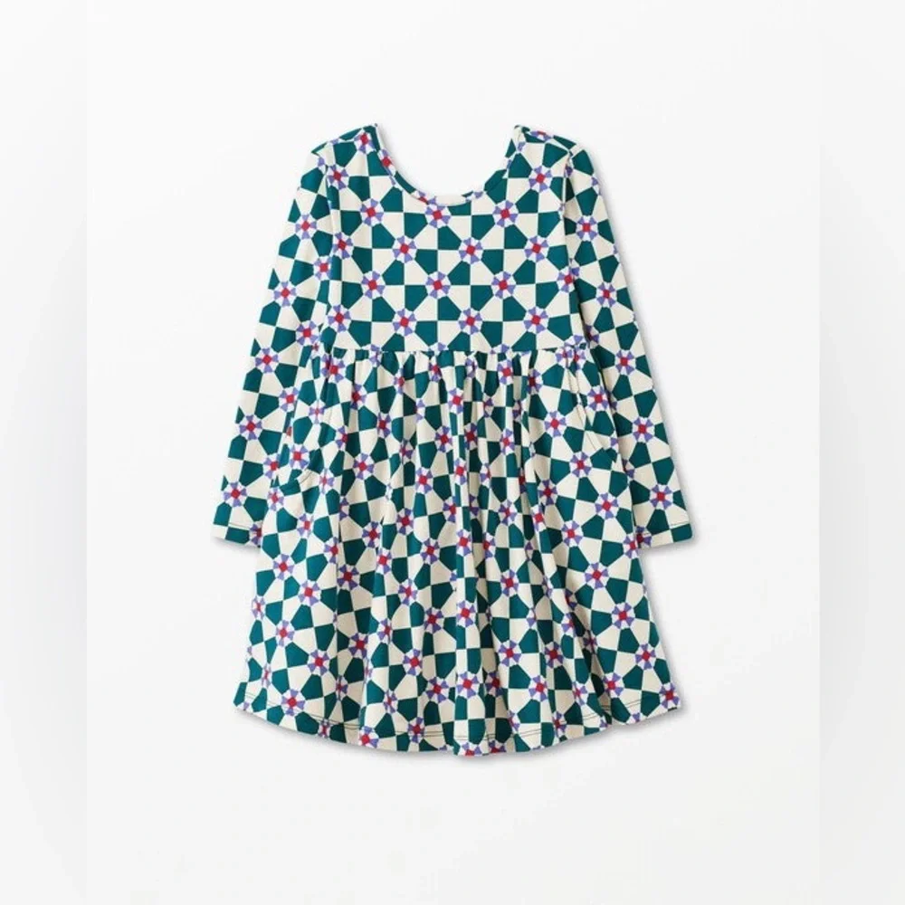 HANNA ANDERSSON Long Sleeve Skater Dress with Pockets Green Peppermint Swirl 130